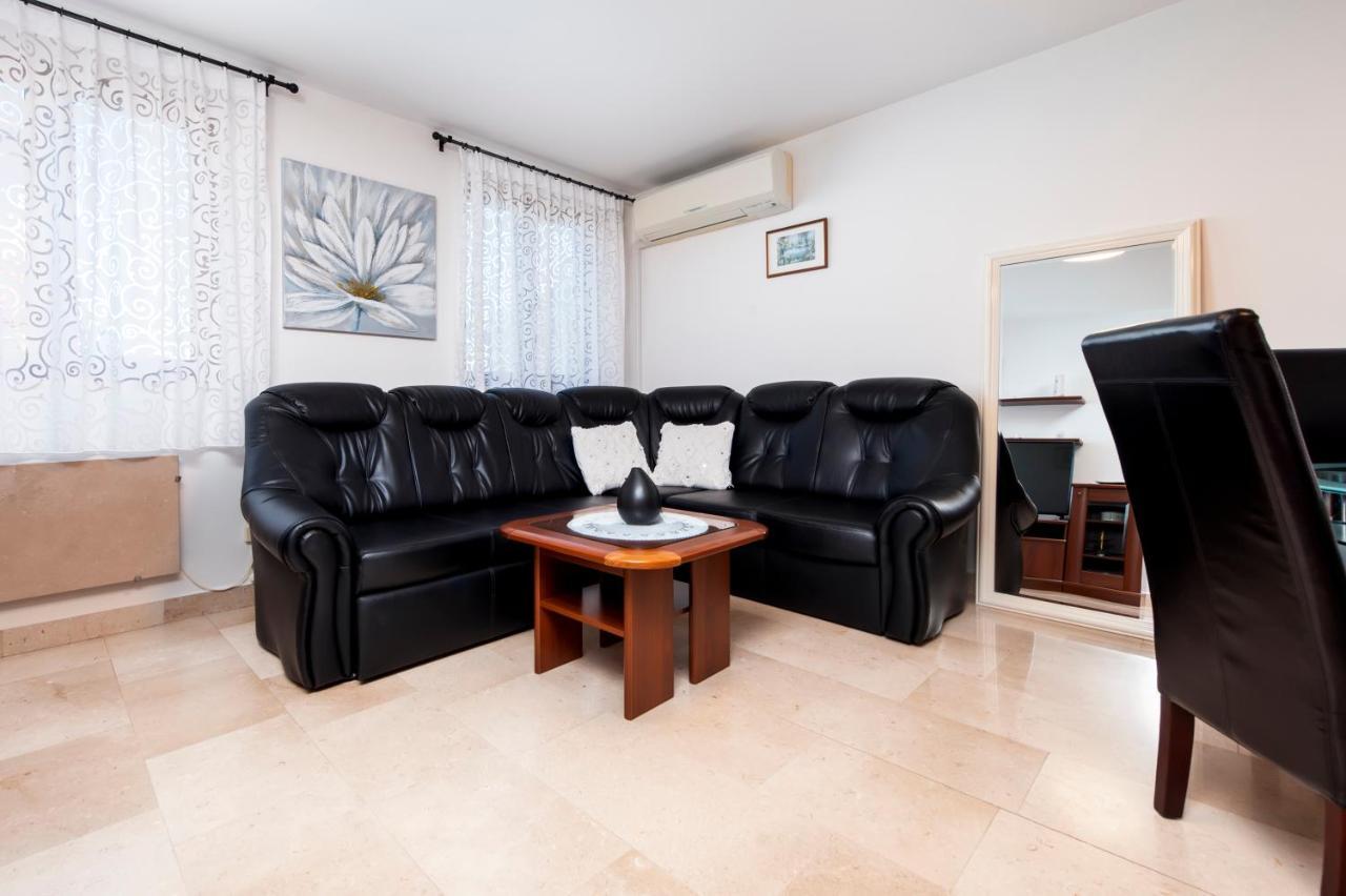 Guesthouse Santin Rovinj Exterior foto